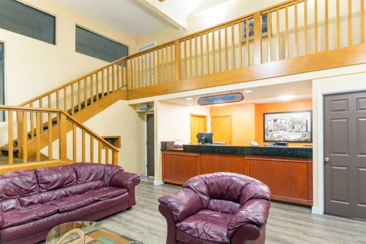 Super 8 By Wyndham Kansas City Airport North Экстерьер фото