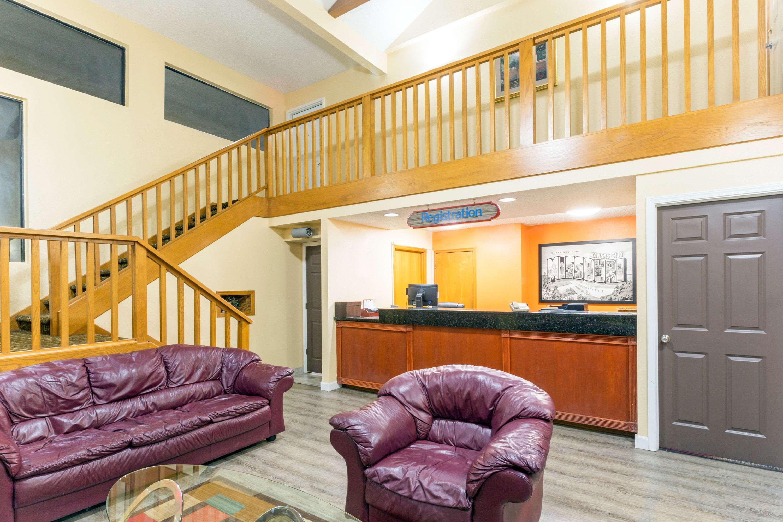 Super 8 By Wyndham Kansas City Airport North Экстерьер фото