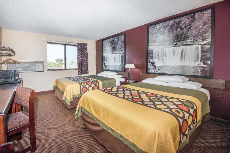 Super 8 By Wyndham Kansas City Airport North Экстерьер фото